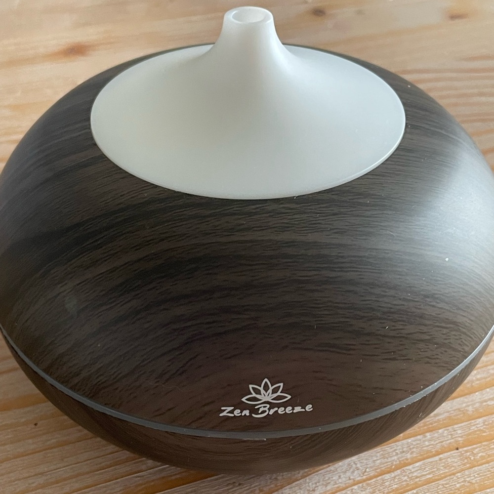 Zen Breeze Aroma Diffuser